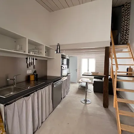 Maison Les Treilles 3 *